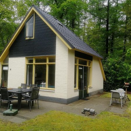 Boshuisje Dalfsen Villa Buitenkant foto